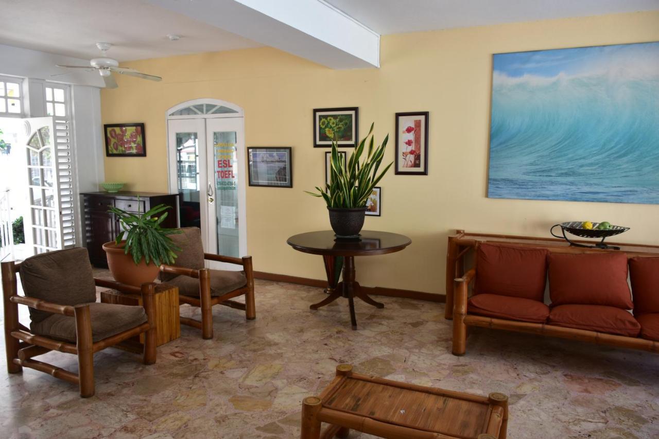 Czar'S Sanctuary- Apt B4 At Sandcastle Ocho Rios Buitenkant foto